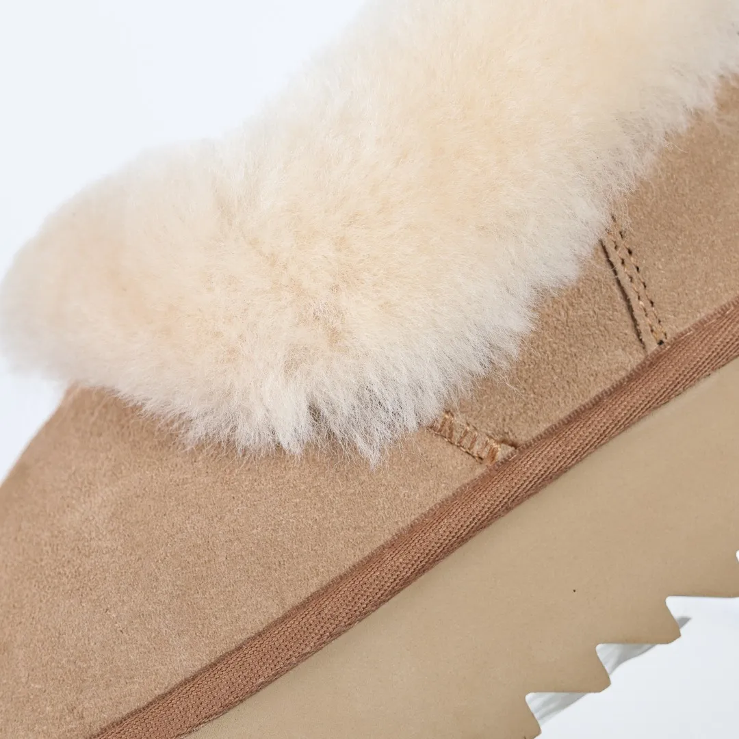 Pick up locally 💰580 Core recommendation Good price It is a very suitable choice for home use. In recent years, uug has launched a series of styles, which are partially geared towards the preferences of young consumers and have also moved to the forefront of fashion trends. Shoe body material: water-repellent coated suede upper, 17 mm UGGPURE™ implantable wool insole, lightweight non-slip and comfortable rubber outsole, with brand LOGO and trademark, with full packaging Size: 35 36 37 38 39 40